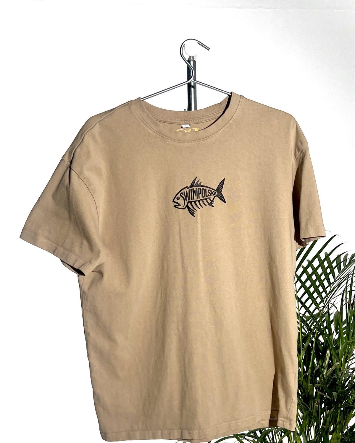 Sand T-shirt with a black fish print and the SwimPolska wordmark